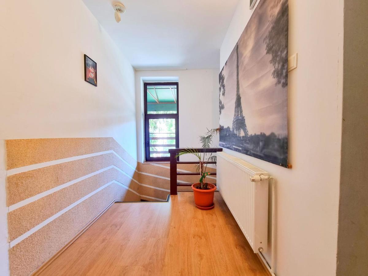 Casa Cu Brazi Hotel Szászbuda Kültér fotó