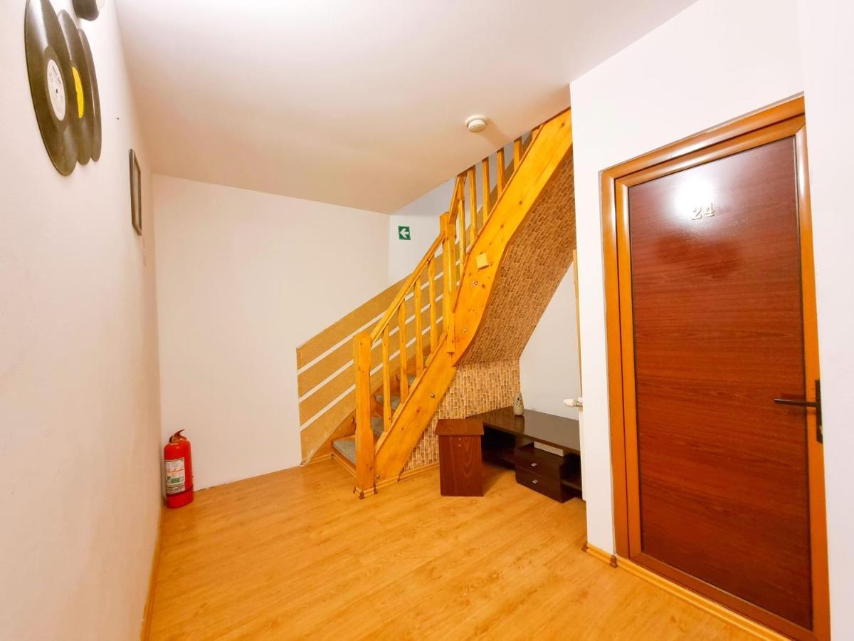 Casa Cu Brazi Hotel Szászbuda Kültér fotó
