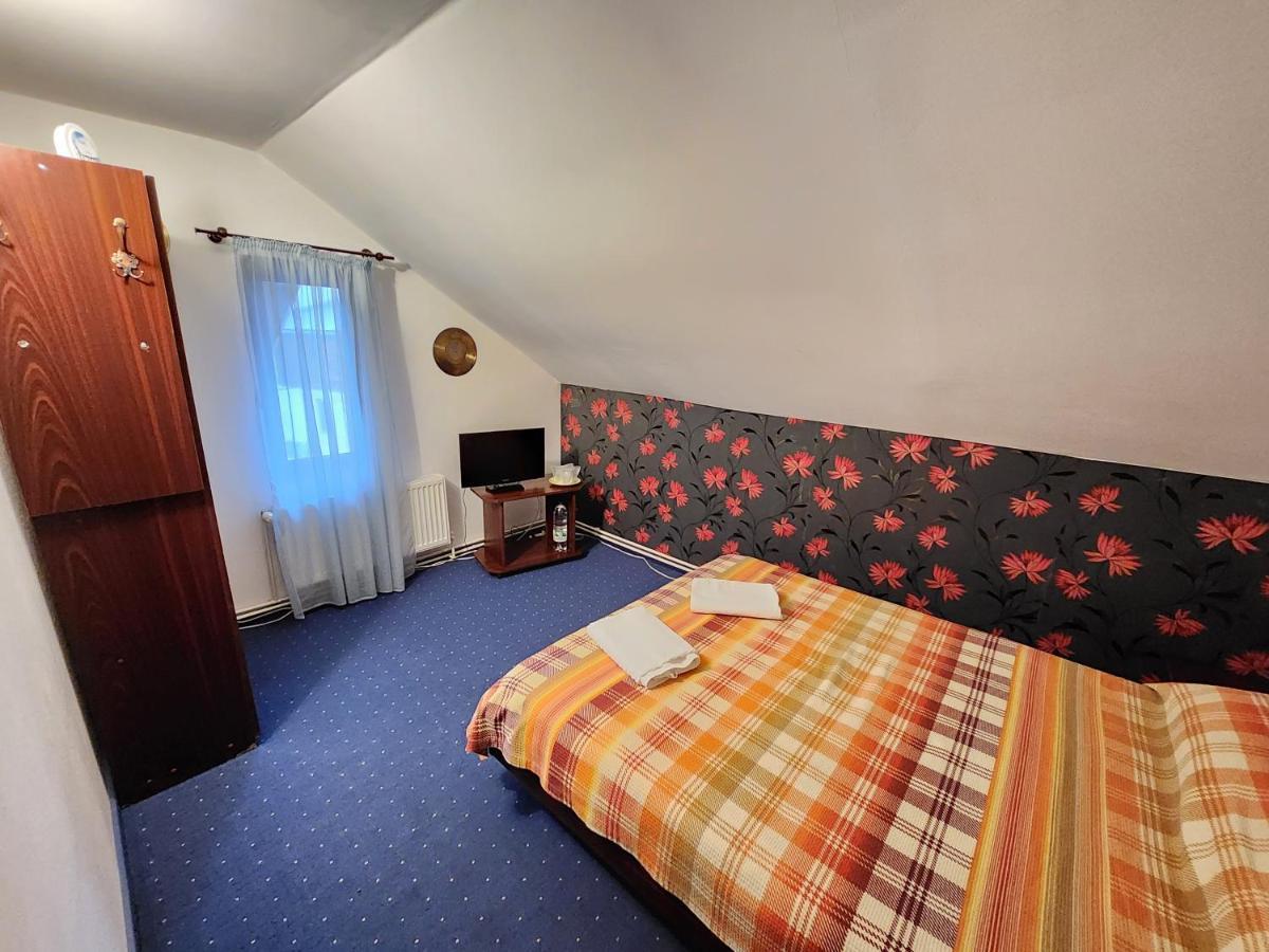 Casa Cu Brazi Hotel Szászbuda Kültér fotó